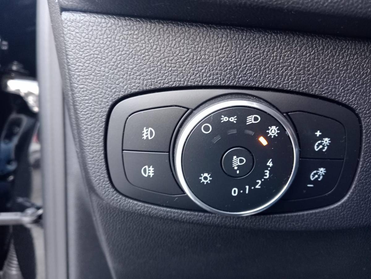 ford-focus-sw-2023-diesel-1499cc