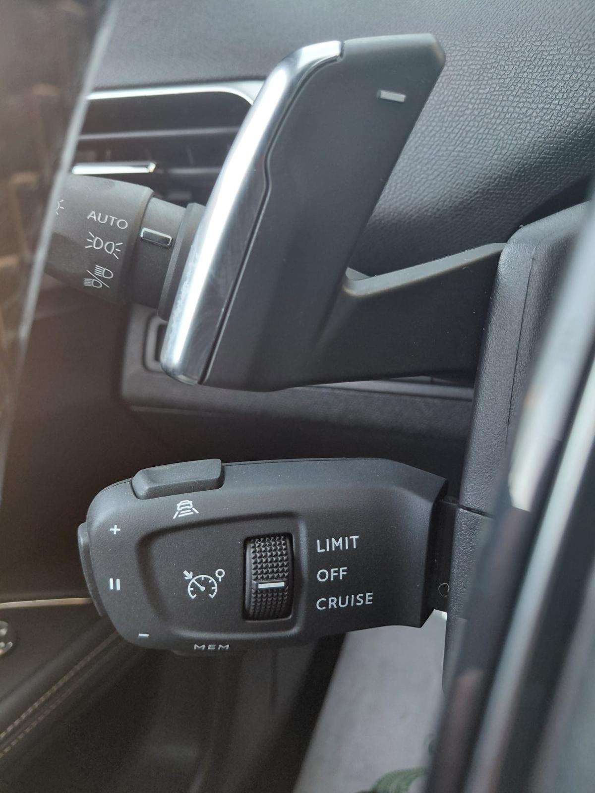 peugeot-5008-2022-diesel-1499cc