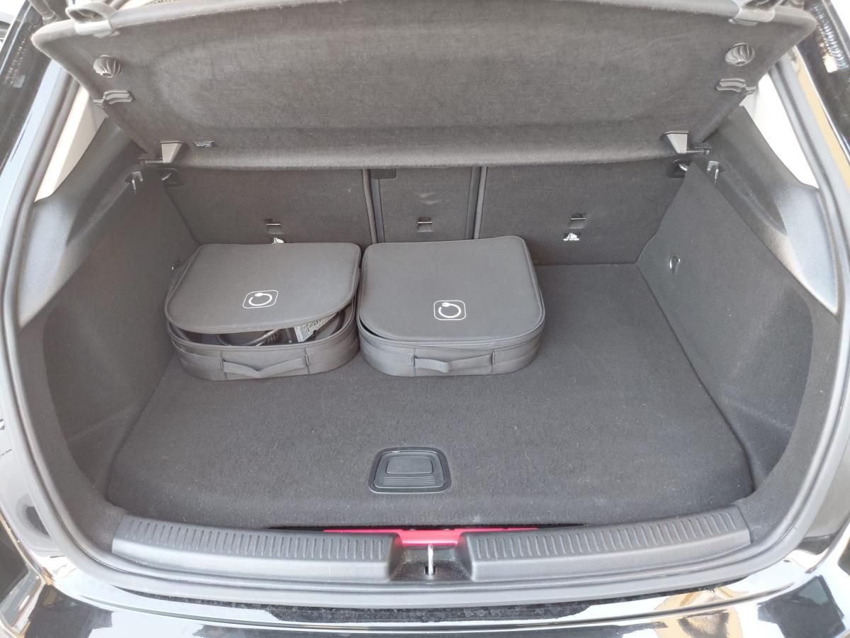 mercedes-benz-classe-a-2023-hibrido-a-gasolina-1332cc