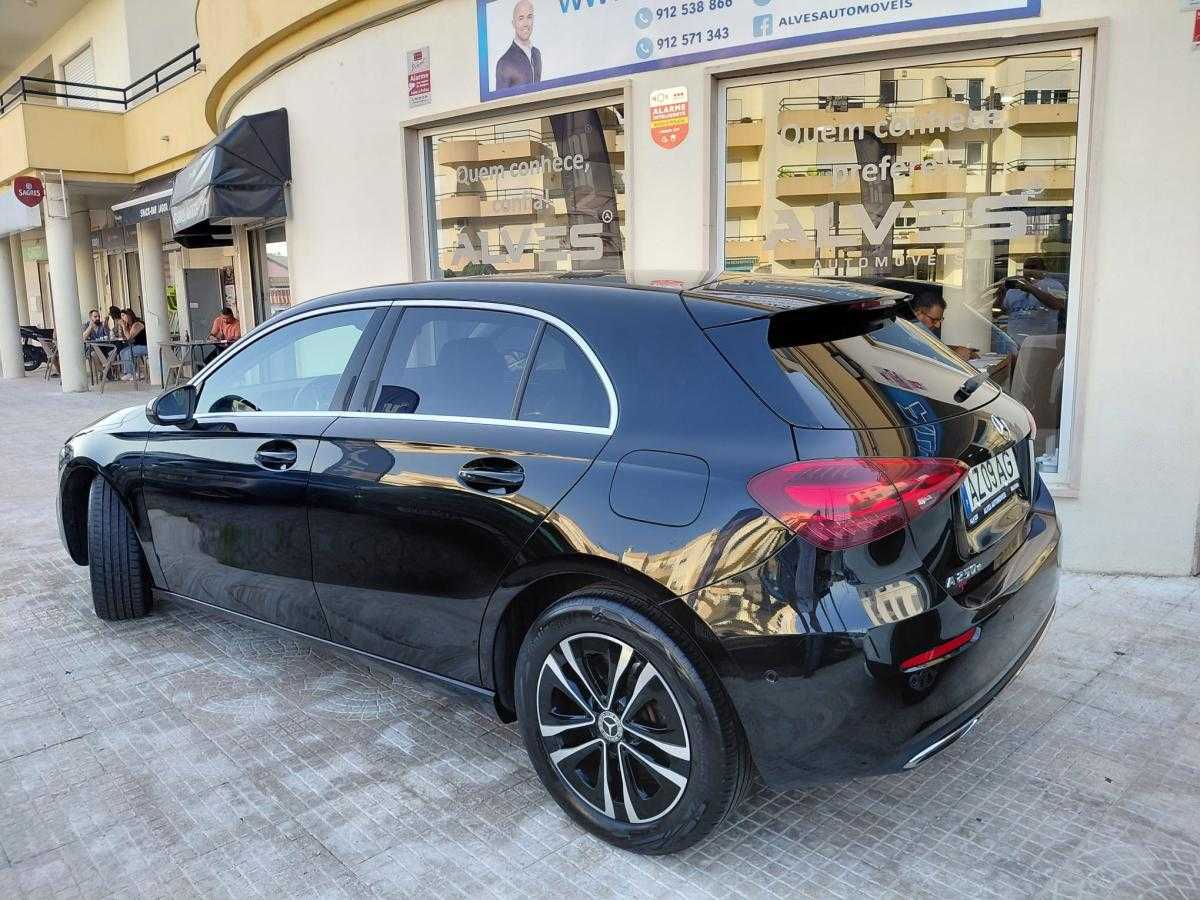 mercedes-benz-classe-a-2023-hibrido-a-gasolina-1332cc