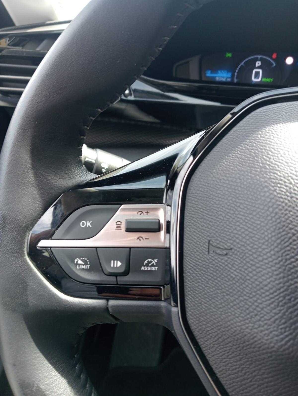 peugeot-e-308-2025-eletrico-0cc