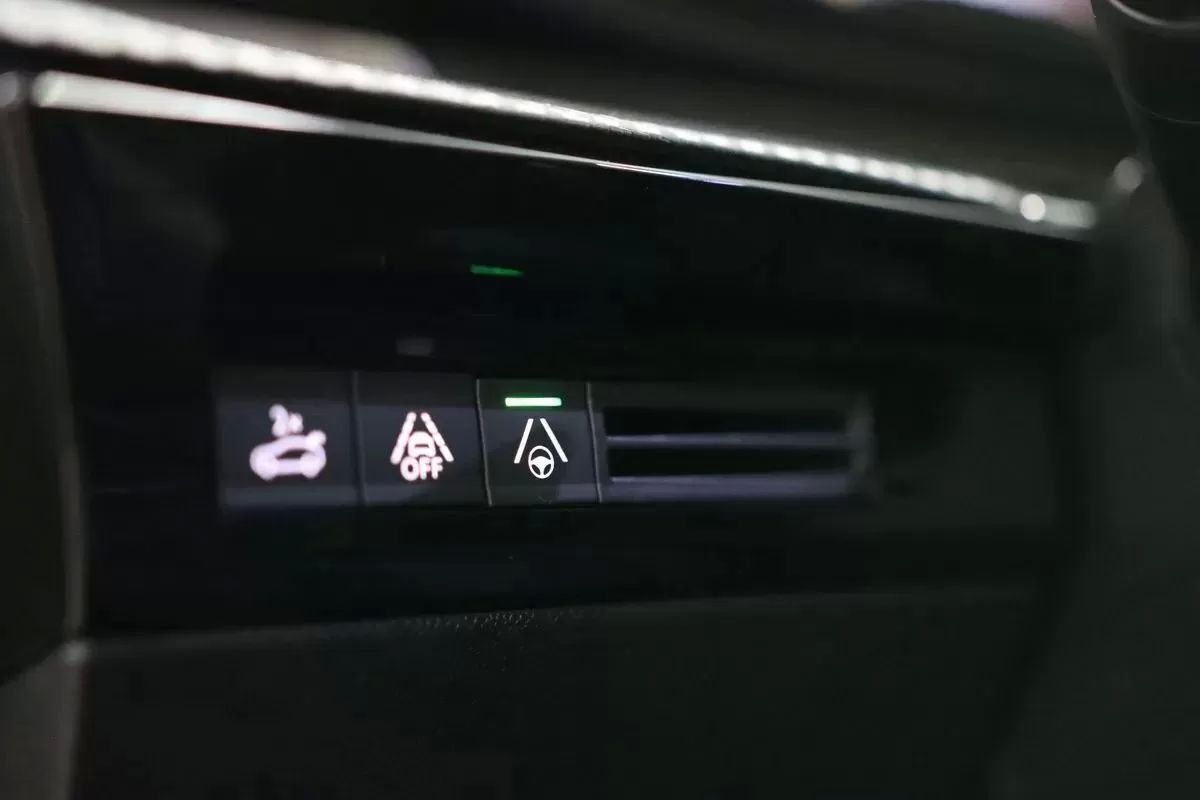 peugeot-508-sw-2019-diesel-1499cc