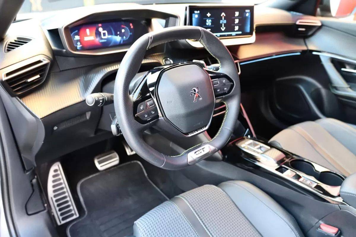 peugeot-2008-2023-gasolina-1199cc