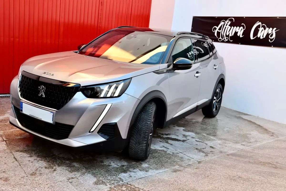 peugeot-2008-2023-gasolina-1199cc