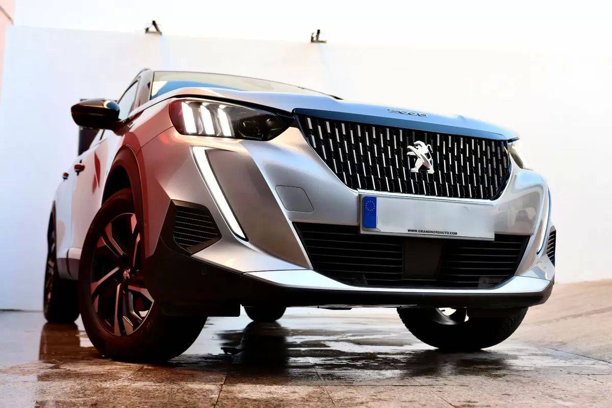 peugeot-2008-2023-gasolina-1199cc
