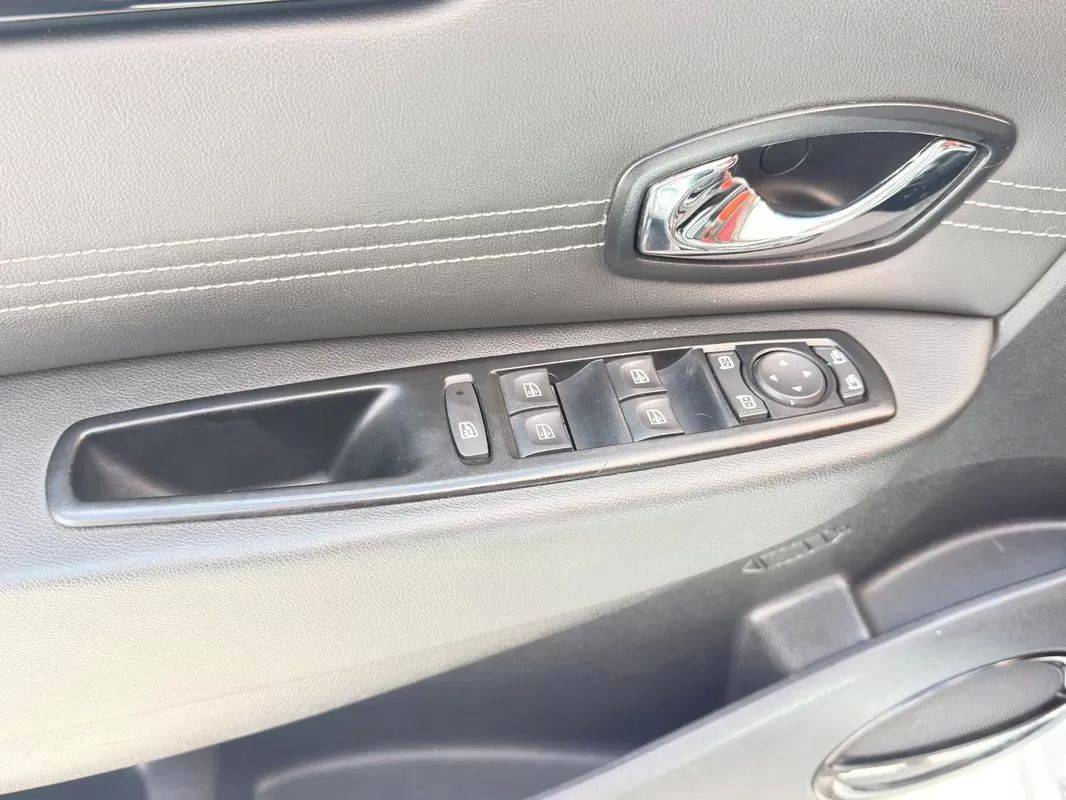renault-grand-scenic-2011-diesel-1598cc