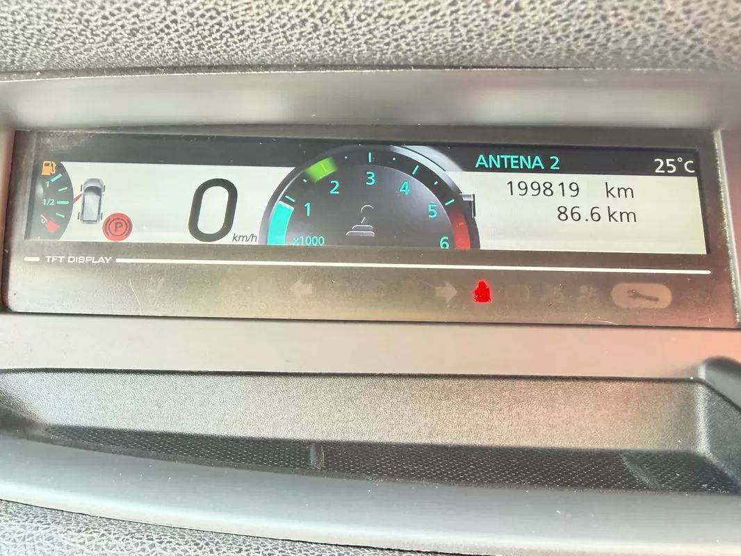 renault-grand-scenic-2011-diesel-1598cc