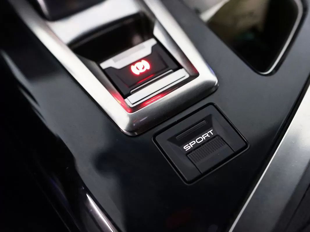 peugeot-5008-2020-diesel-1499cc