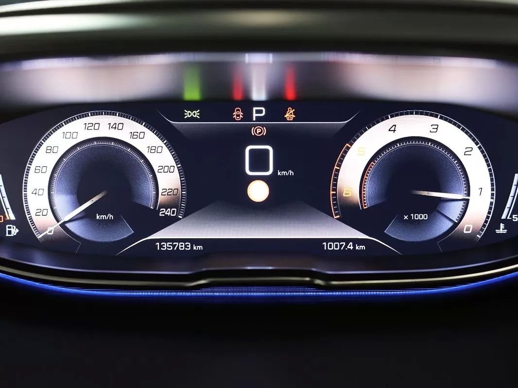 peugeot-5008-2020-diesel-1499cc
