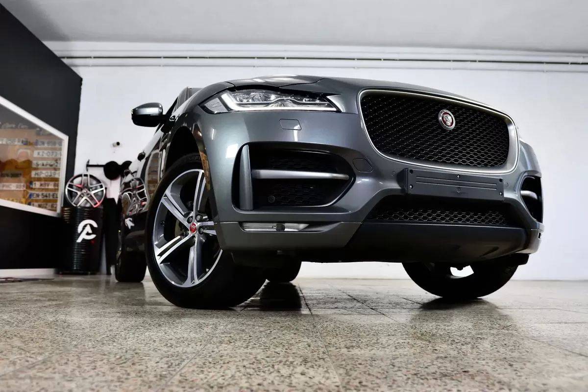 jaguar-f-pace-2018-diesel-1999cc