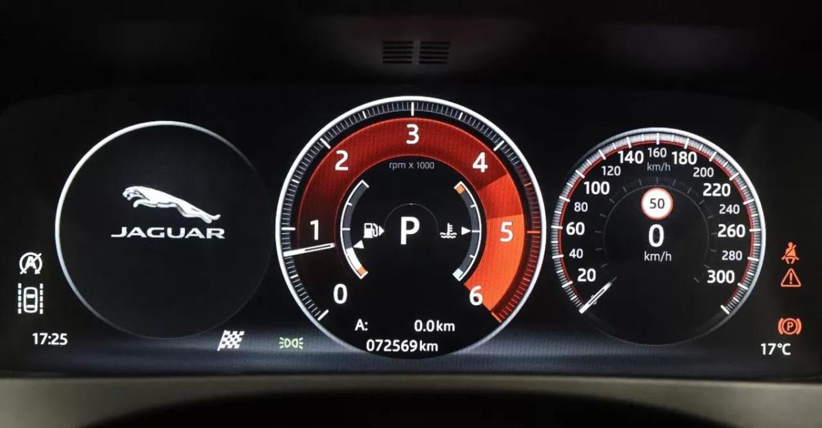 jaguar-f-pace-2018-diesel-1999cc