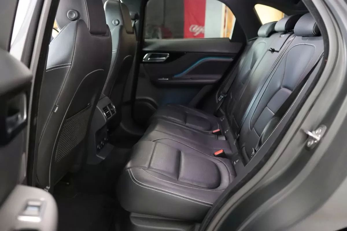jaguar-f-pace-2018-diesel-1999cc