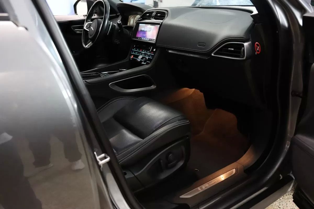 jaguar-f-pace-2018-diesel-1999cc