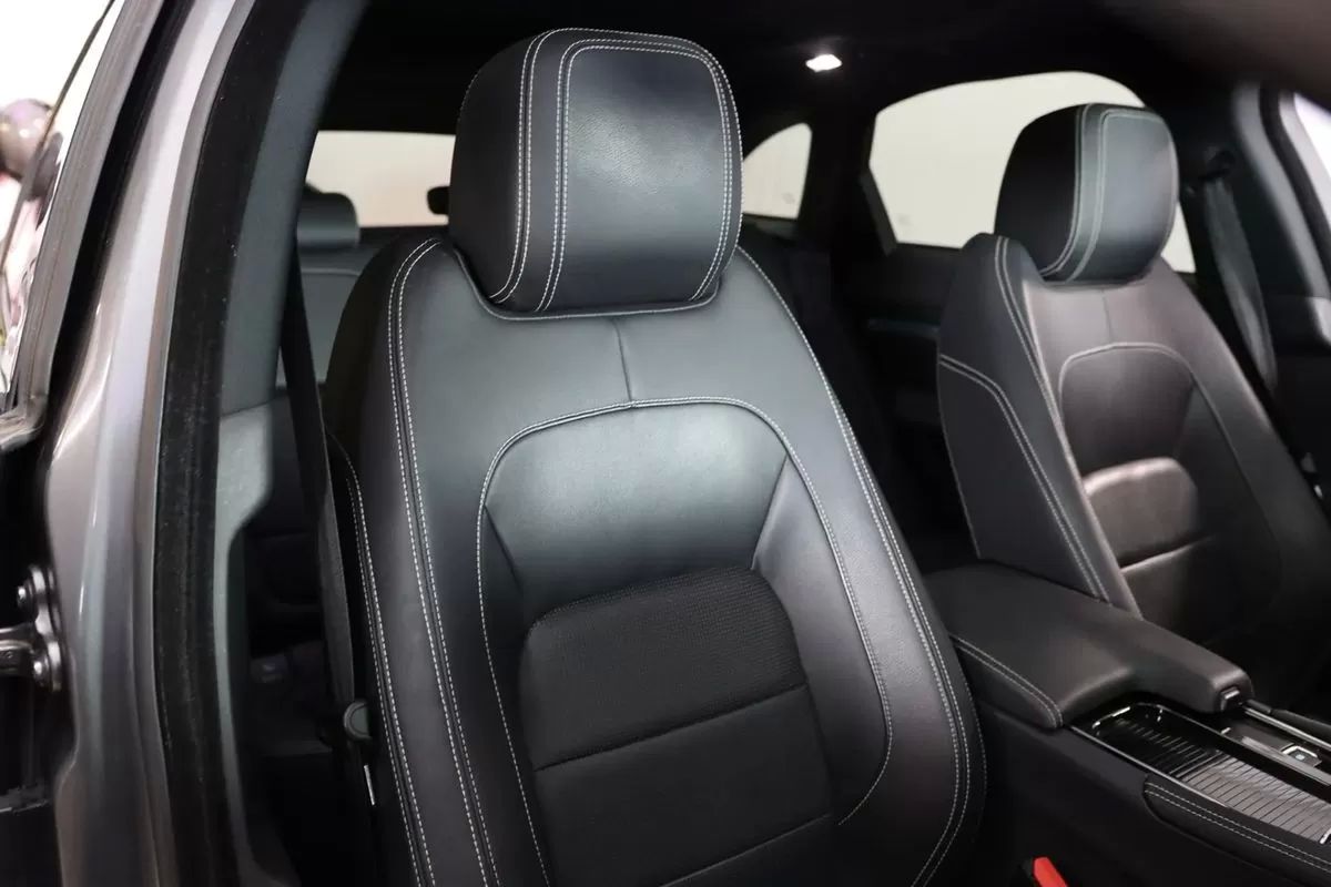 jaguar-f-pace-2018-diesel-1999cc