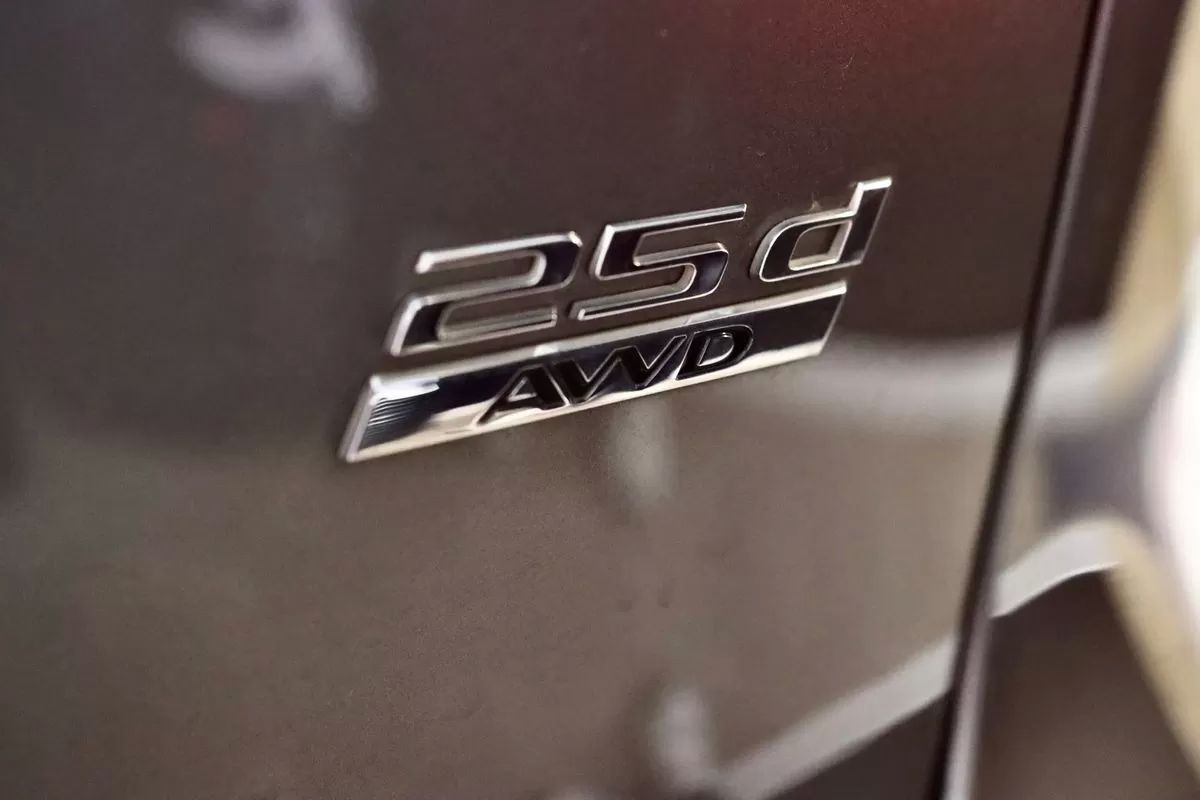 jaguar-f-pace-2018-diesel-1999cc