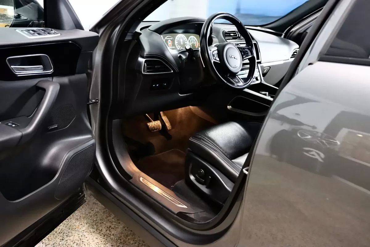 jaguar-f-pace-2018-diesel-1999cc