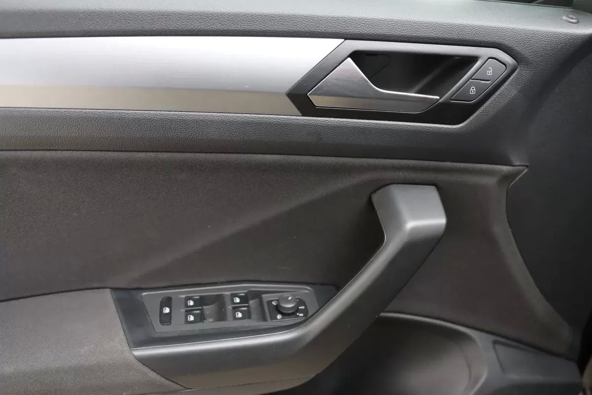 volkswagen-t-roc-2023-gasolina-999cc