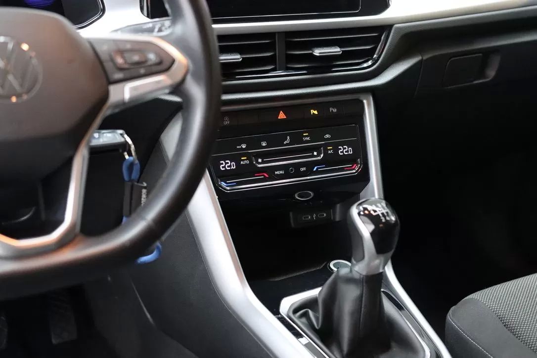 volkswagen-t-roc-2023-gasolina-999cc