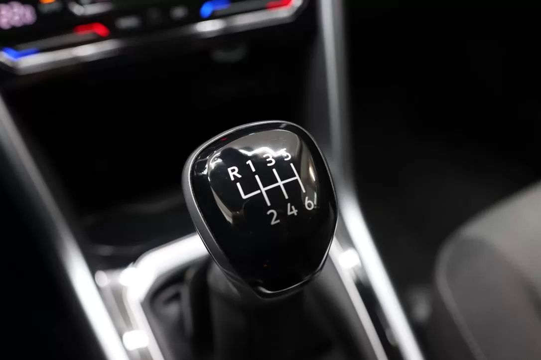volkswagen-t-roc-2023-gasolina-999cc
