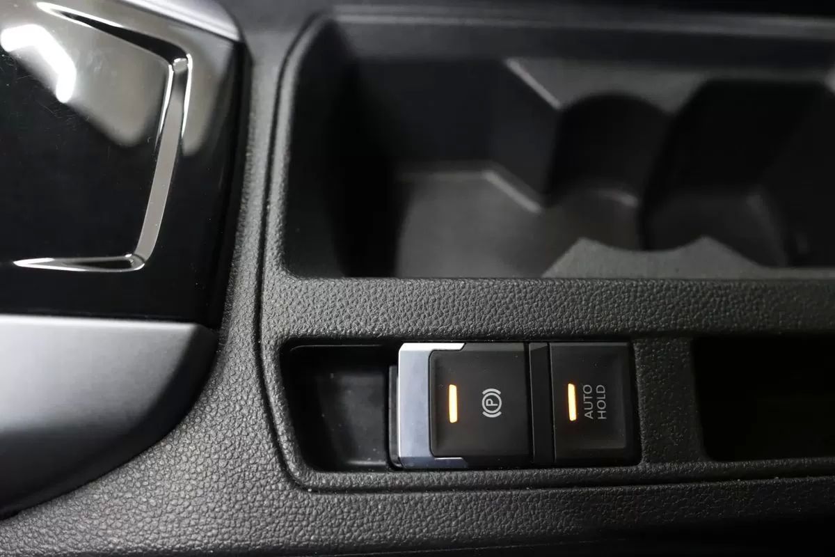 volkswagen-t-roc-2023-gasolina-999cc