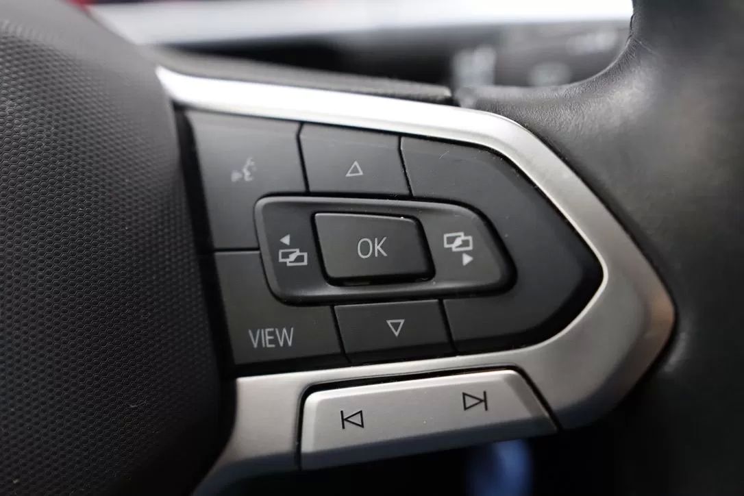 volkswagen-t-roc-2023-gasolina-999cc