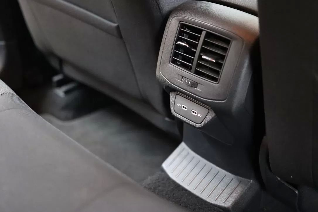 volkswagen-t-roc-2023-gasolina-999cc