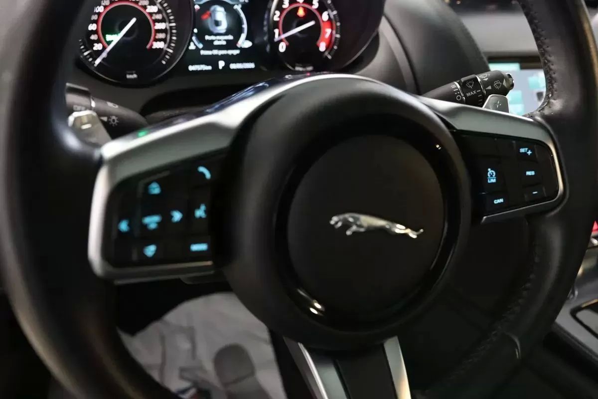 jaguar-f-type-2019-gasolina-1997cc