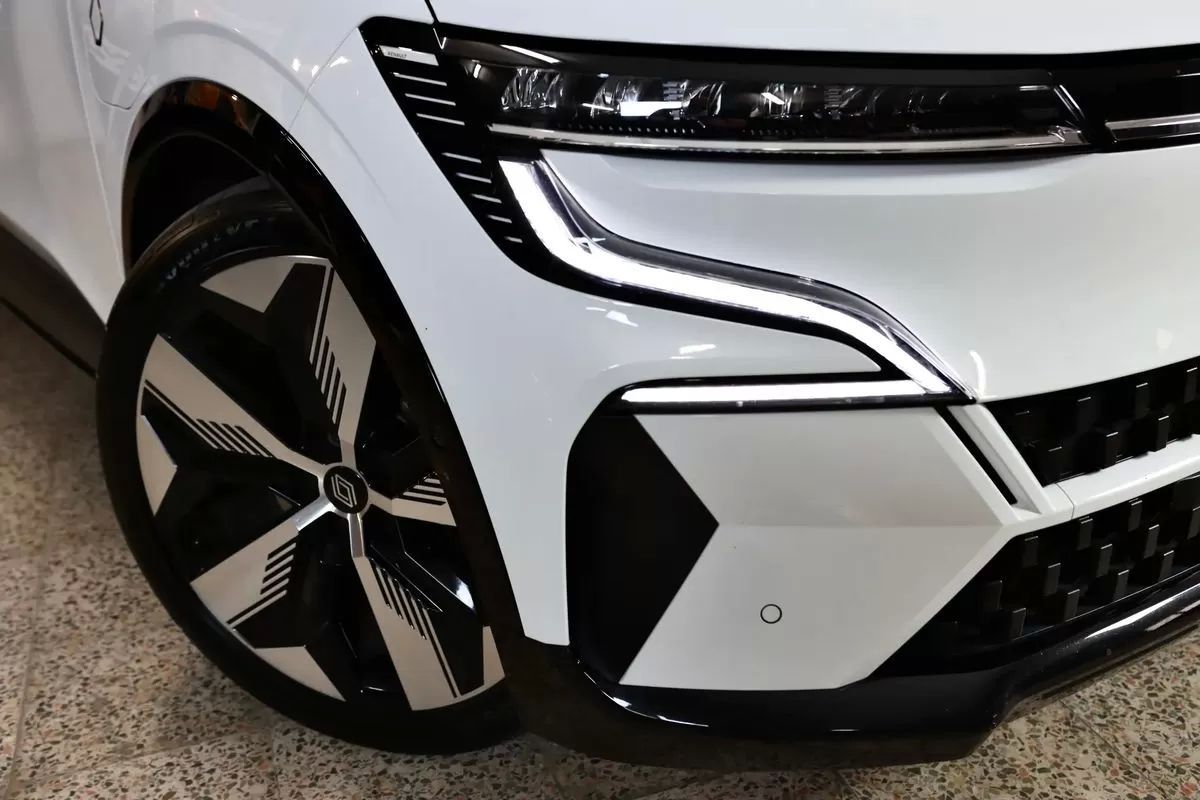 renault-megane-e-tech-2022-eletrico-200cc