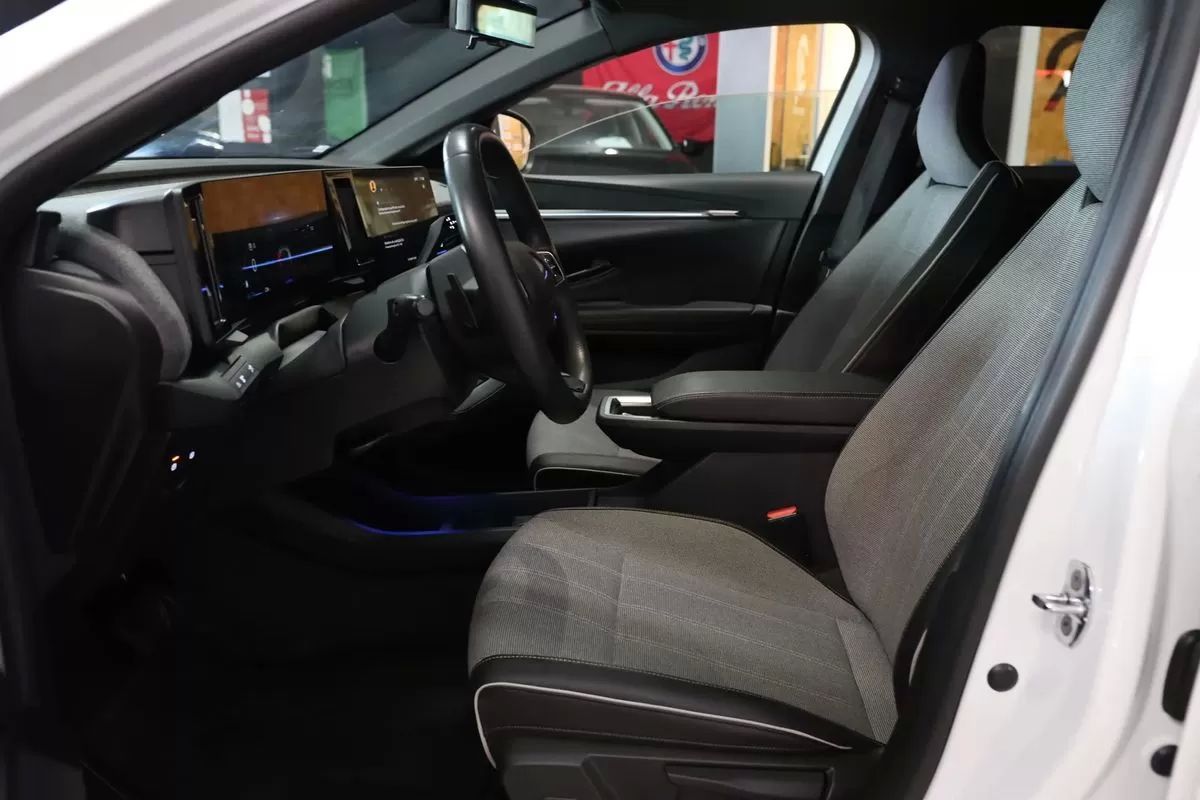 renault-megane-e-tech-2022-eletrico-200cc