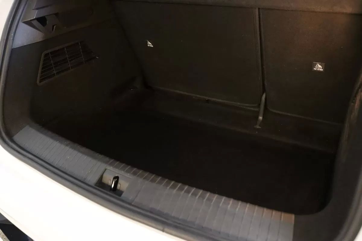 renault-megane-e-tech-2022-eletrico-200cc
