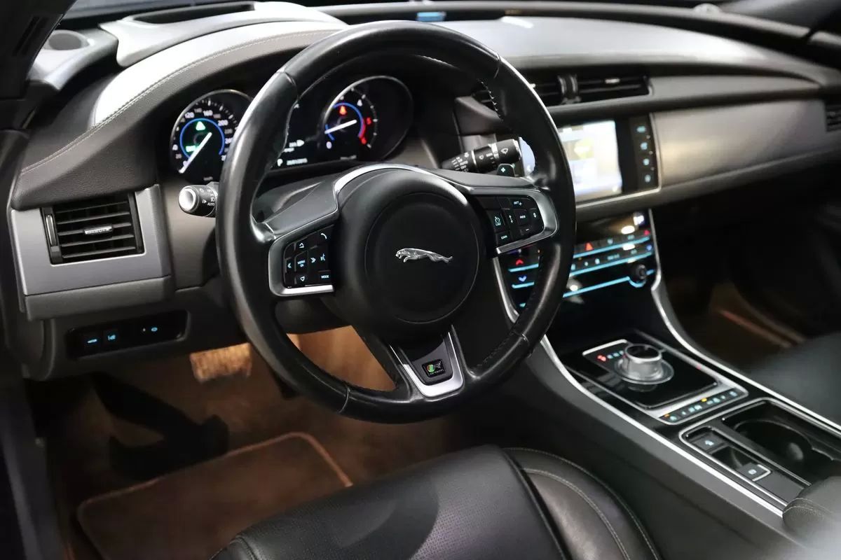 jaguar-xf-2016-diesel-1999cc