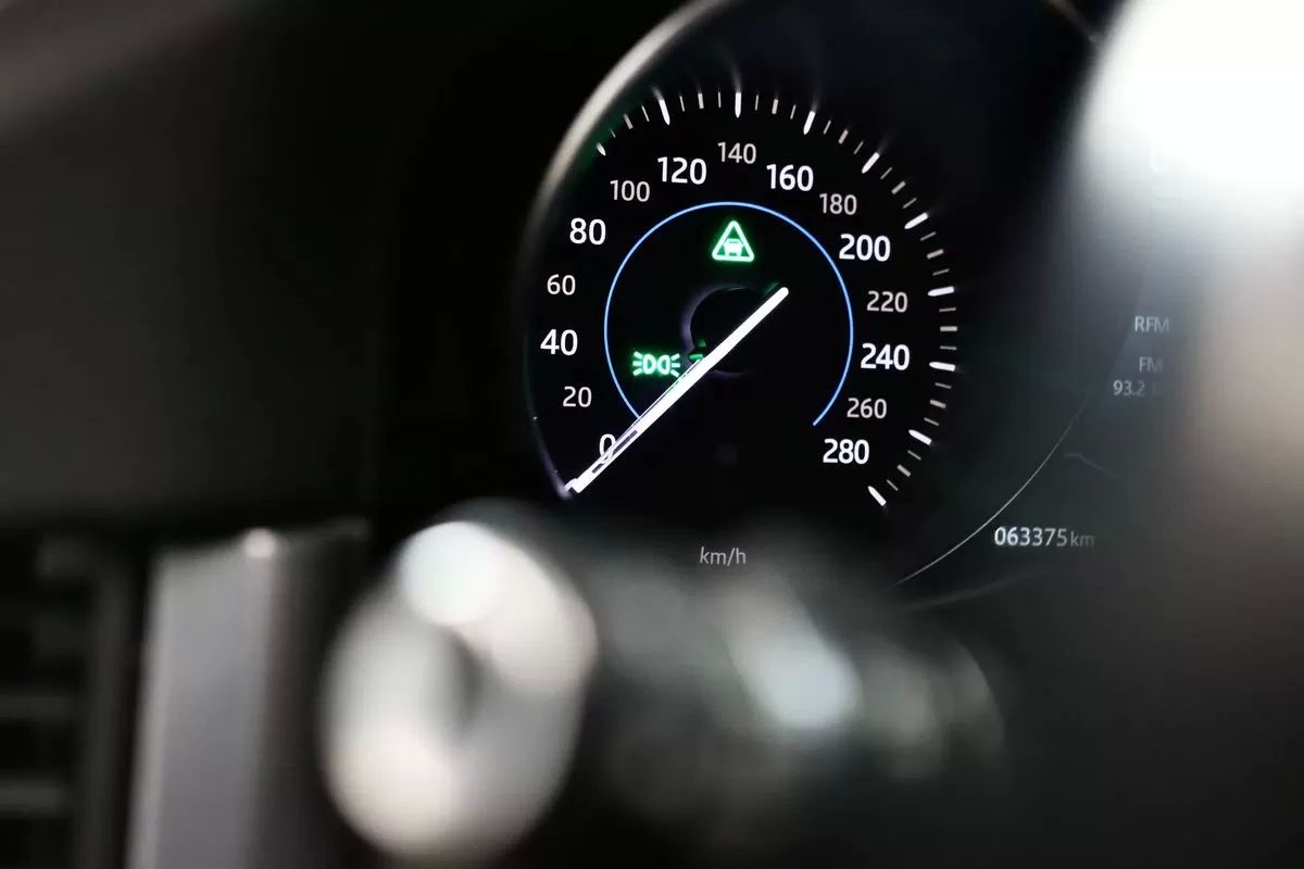 jaguar-xf-2016-diesel-1999cc