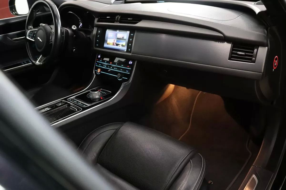 jaguar-xf-2016-diesel-1999cc