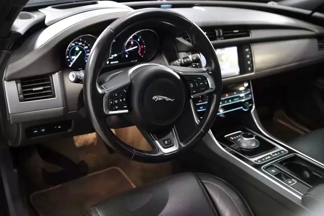 jaguar-xf-2016-diesel-1999cc
