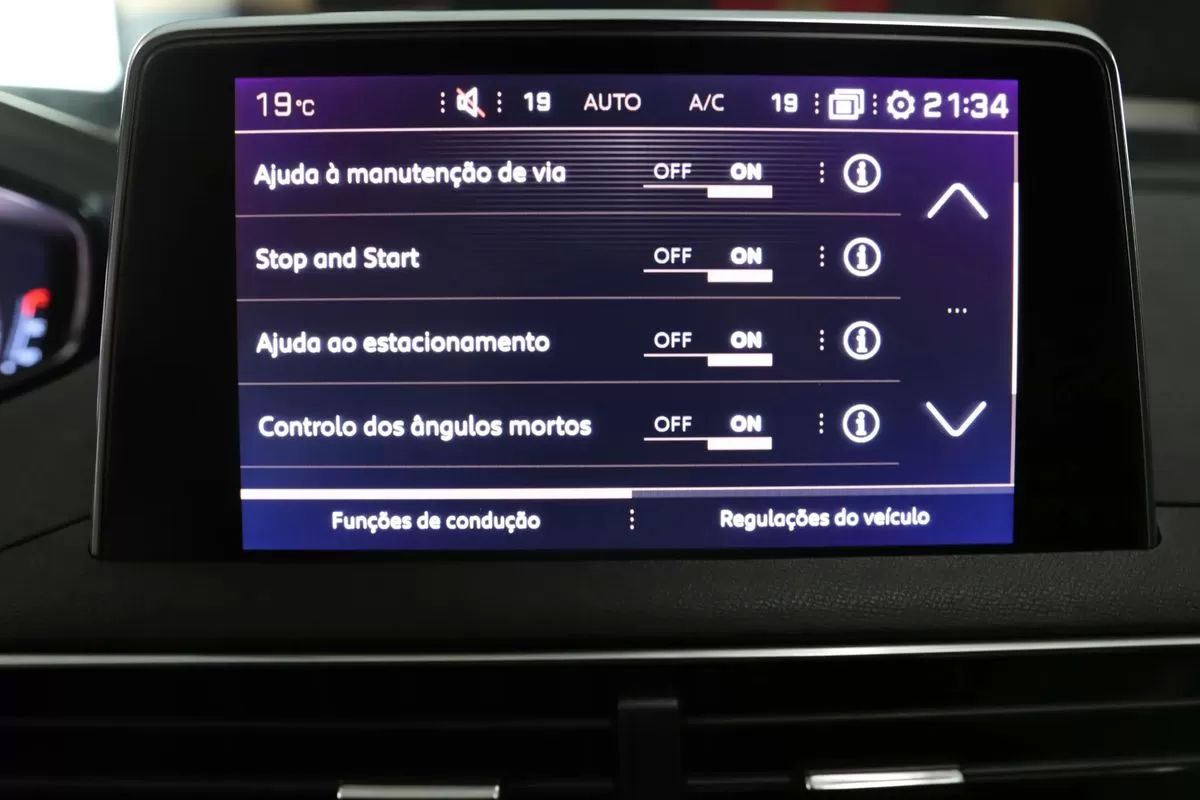 peugeot-5008-2020-diesel-1499cc
