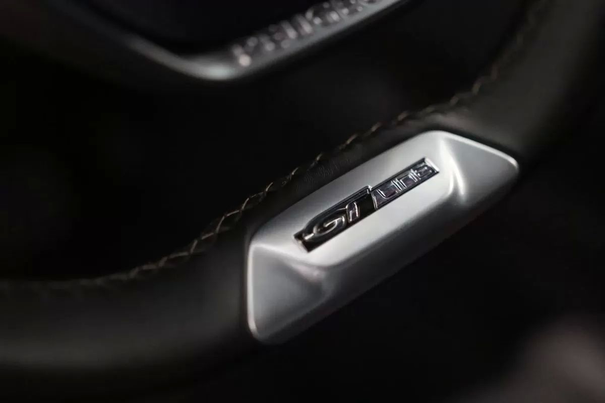 peugeot-5008-2020-diesel-1499cc