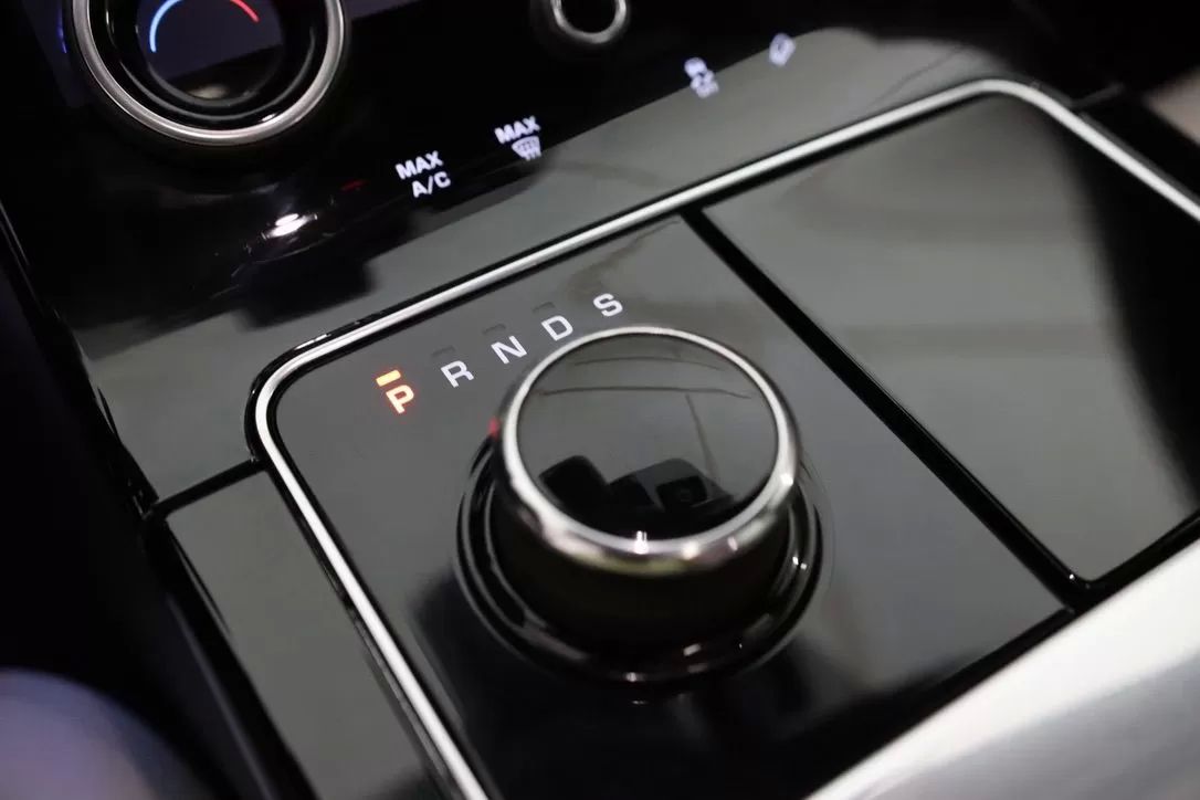 land-rover-range-rover-velar-2017-diesel-1999cc