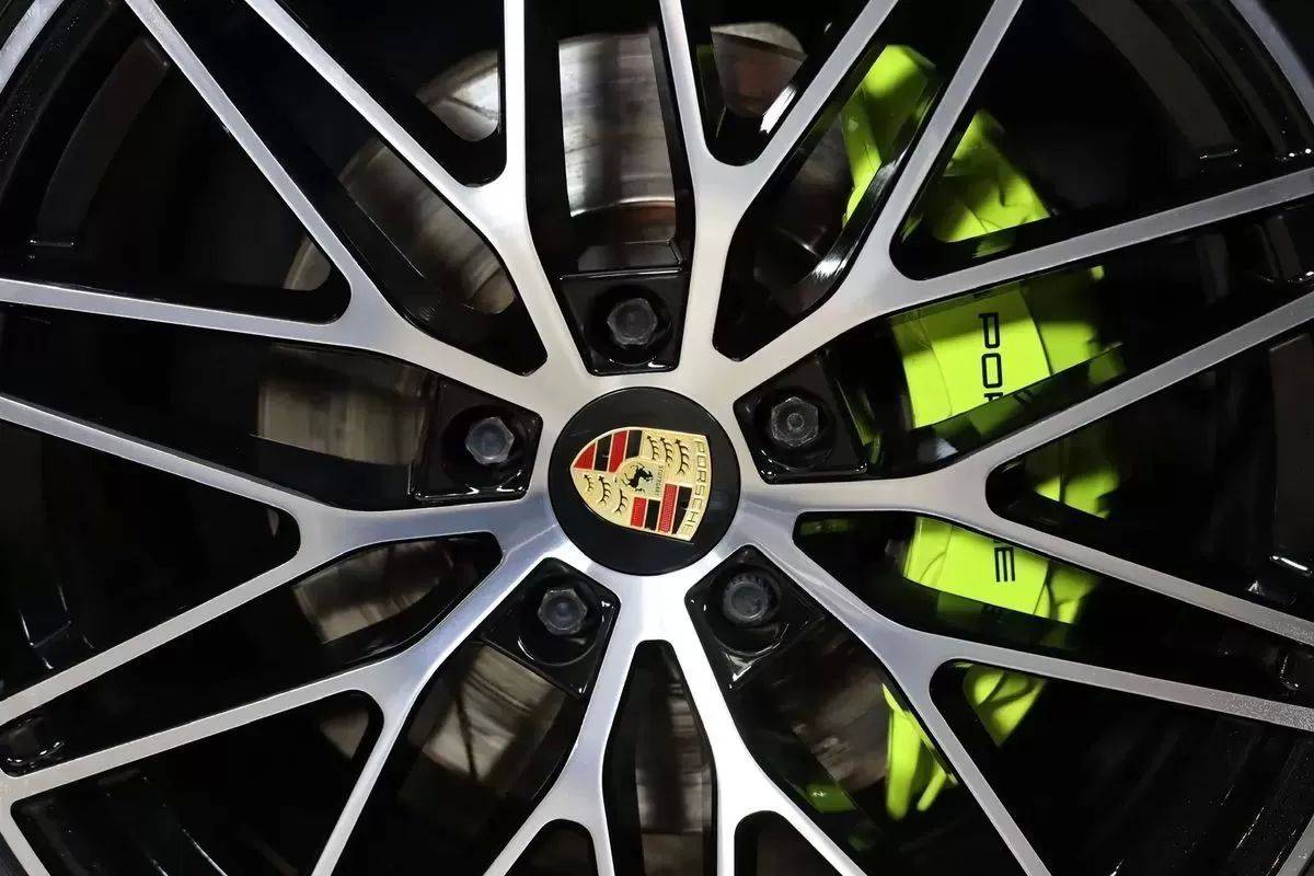 porsche-panamera-2016-hibrido-2995cc