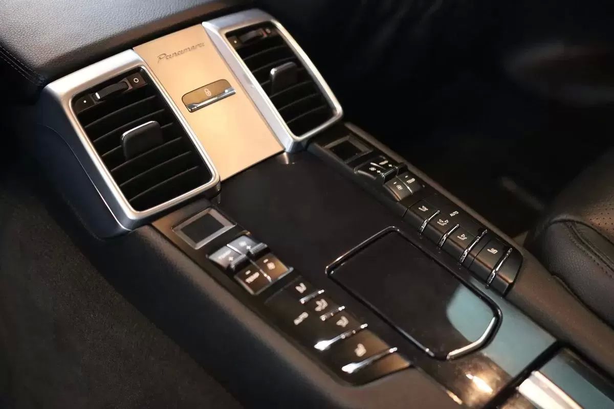 porsche-panamera-2016-hibrido-2995cc
