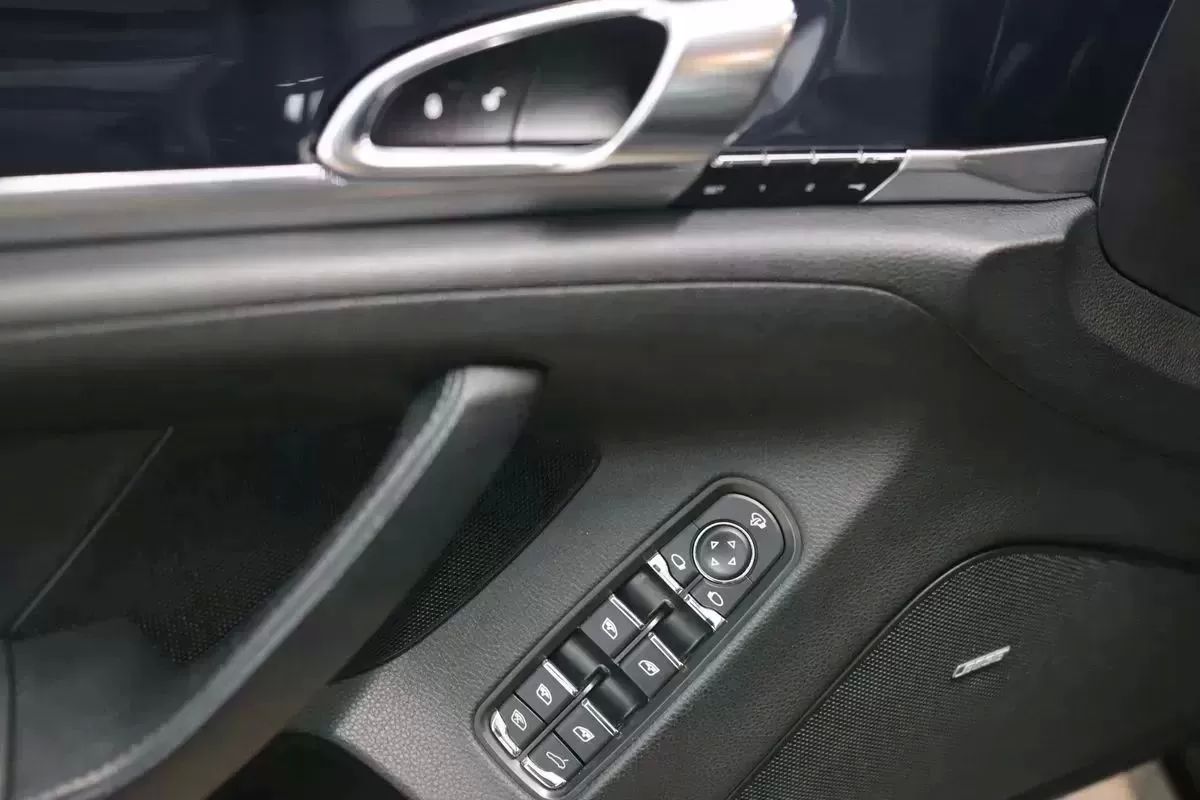 porsche-panamera-2016-hibrido-2995cc