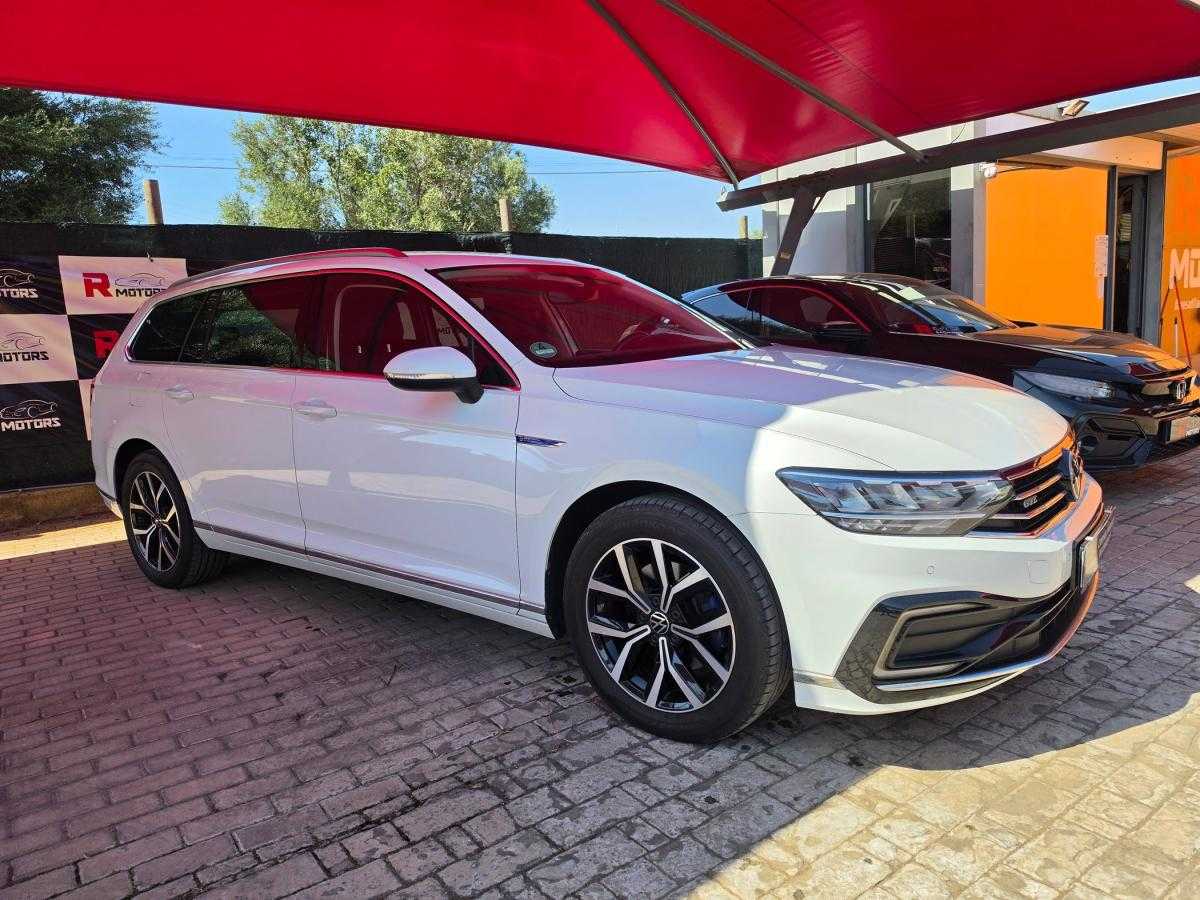 volkswagen-passat-variant-2021-hibrido-a-gasolina-1395cc