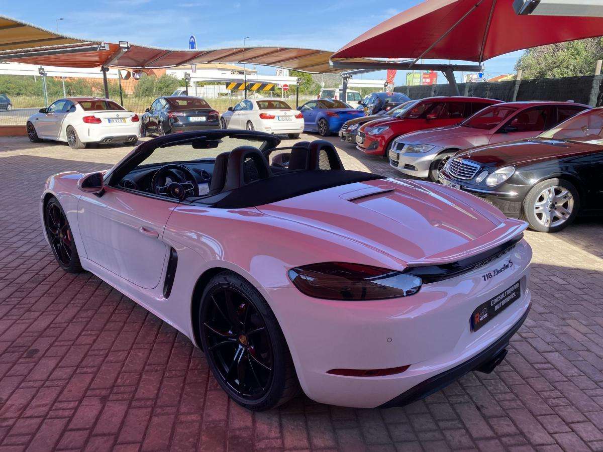 porsche-718-2017-gasolina-2500cc