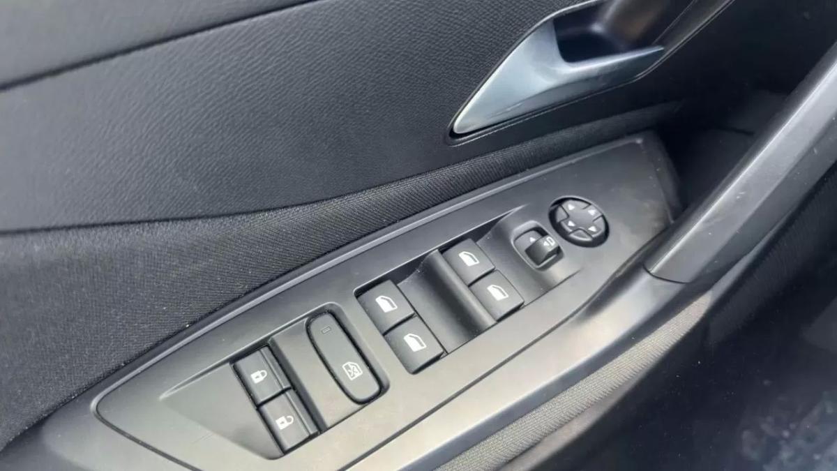 peugeot-308-2025-gasolina-1199cc
