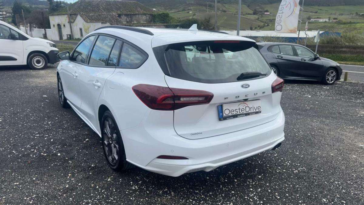 ford-focus-sw-2023-diesel-1499cc