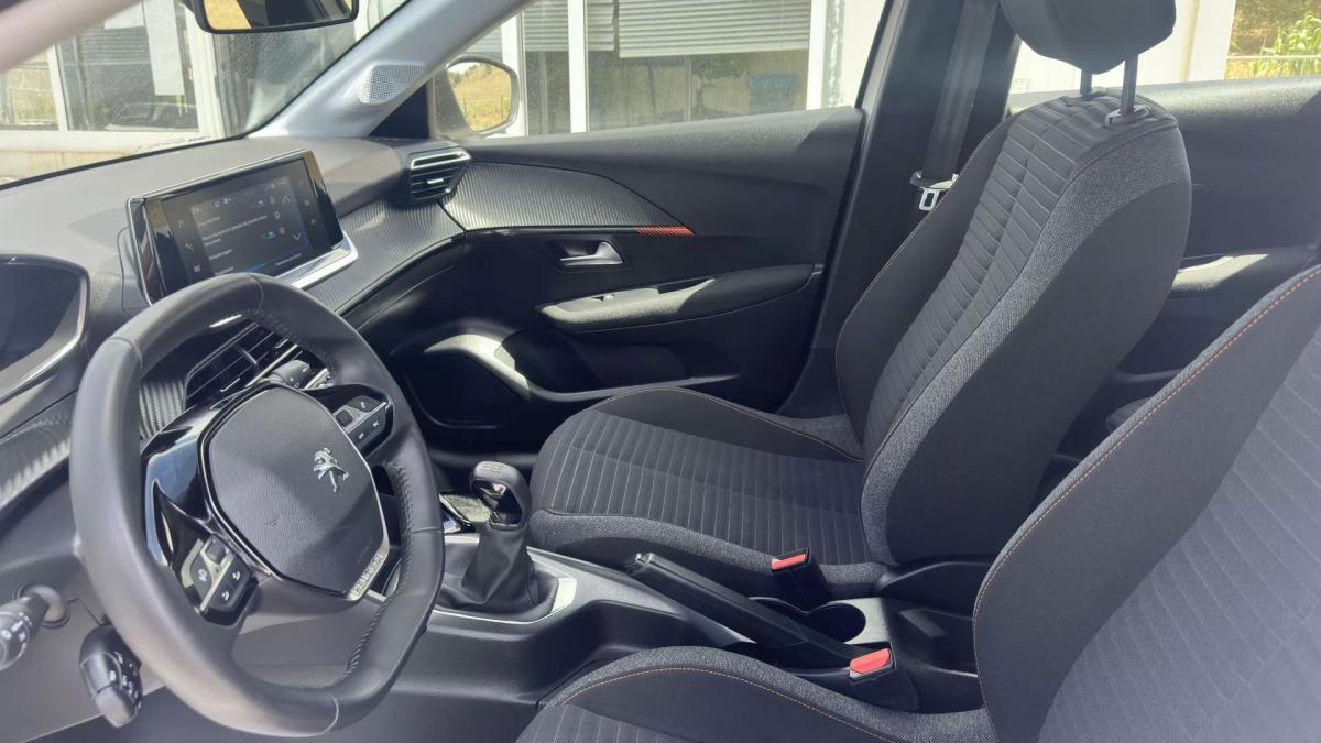 peugeot-208-2023-gasolina-1199cc