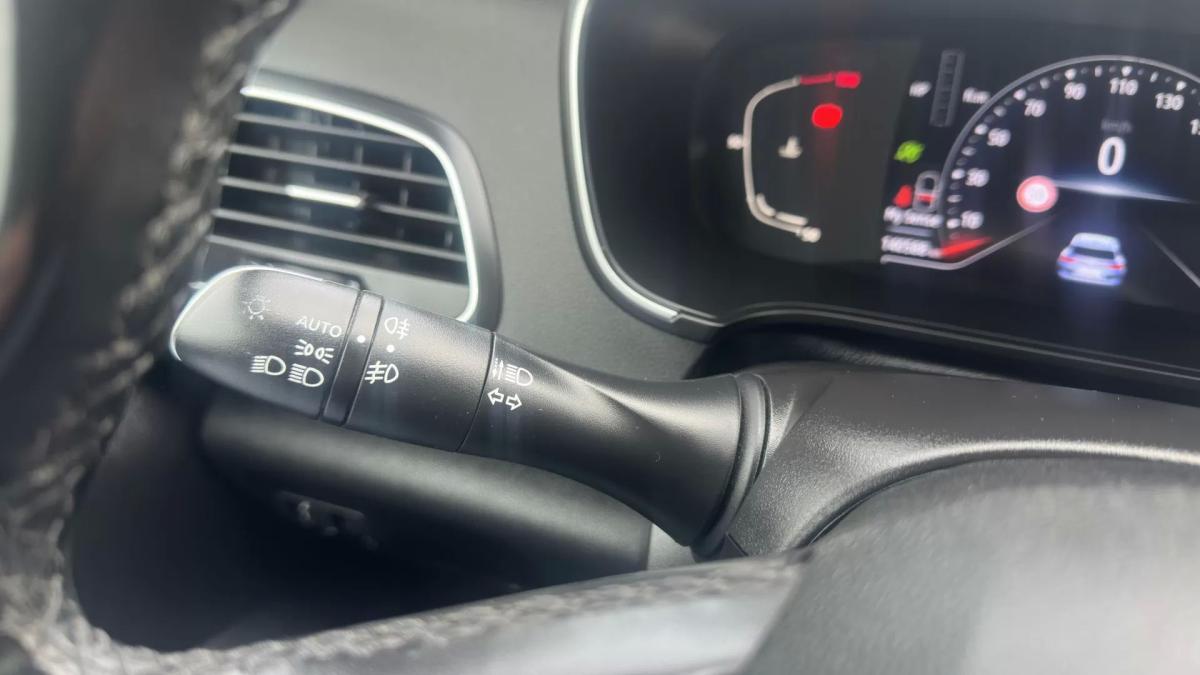 renault-megane-sport-tourer-2021-diesel-1461cc
