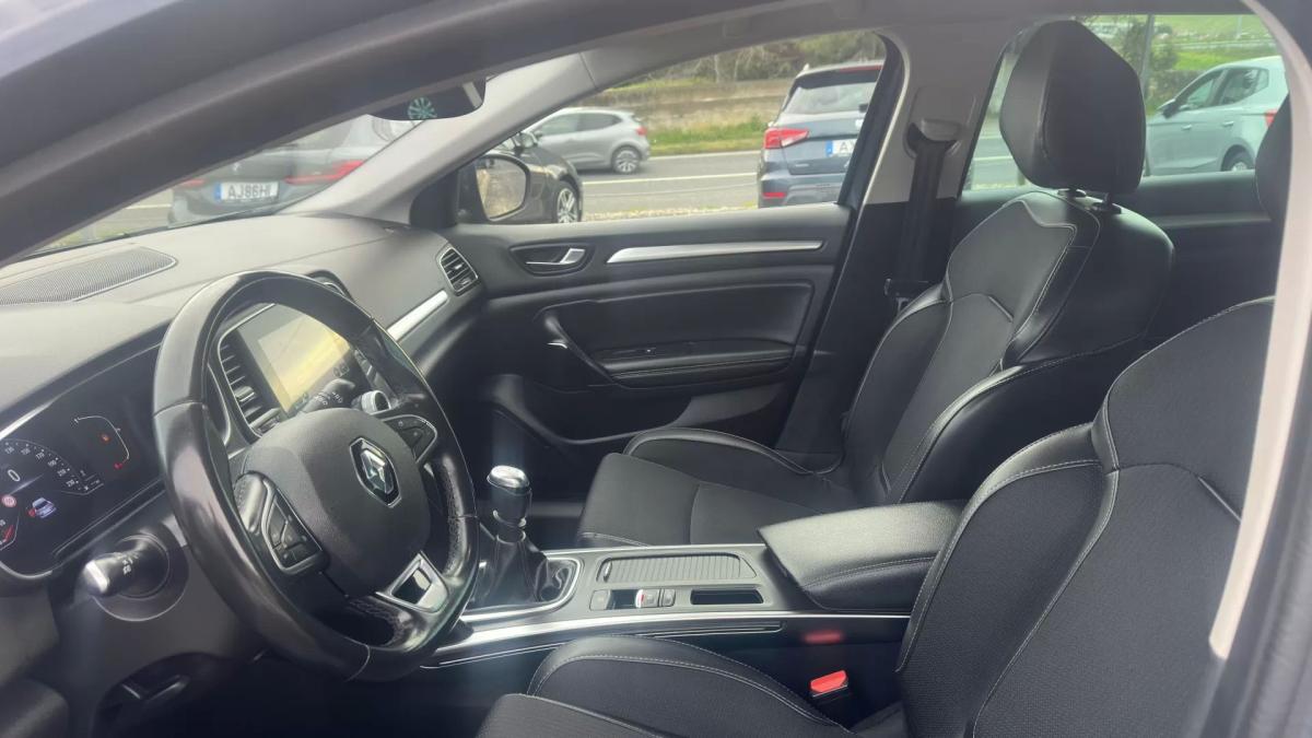 renault-megane-sport-tourer-2021-diesel-1461cc
