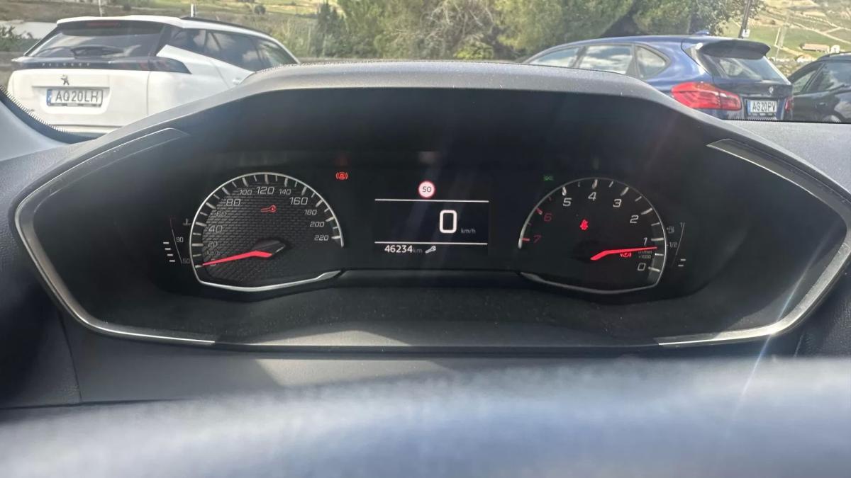 peugeot-208-2024-gasolina-1199cc