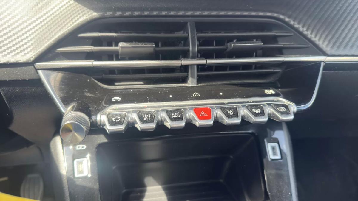 peugeot-208-2024-gasolina-1199cc