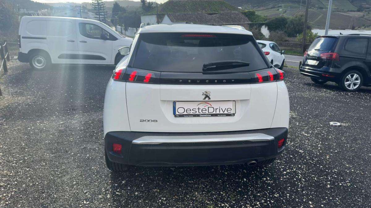peugeot-2008-2022-diesel-1499cc